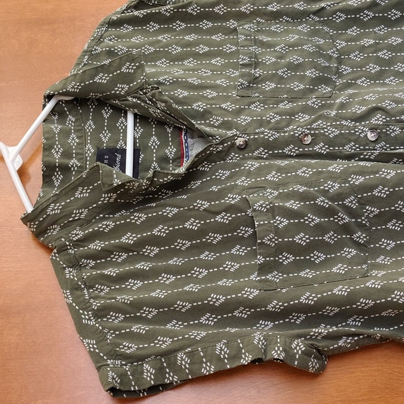 Jachs Girlfriend Olive And White Button Down Cap Sleeve Shirt - Picture 3 of 8